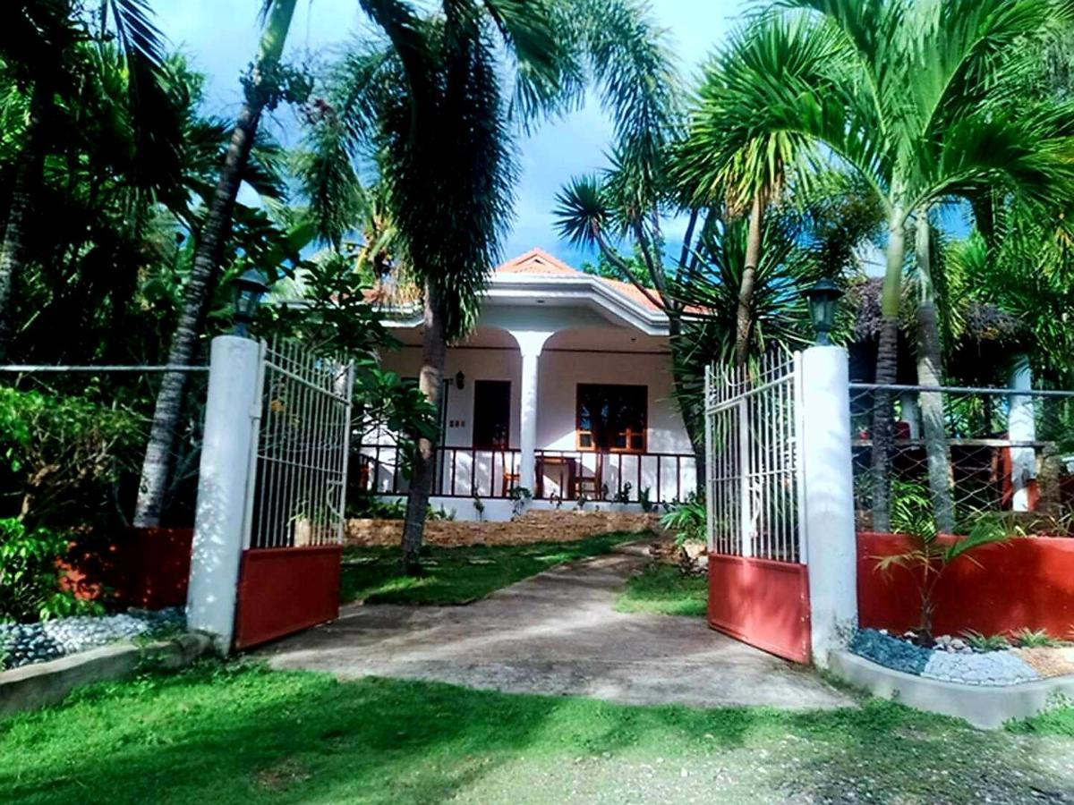 Palmera Palma Private 1-Br Bungalow In Moalboal Exteriér fotografie