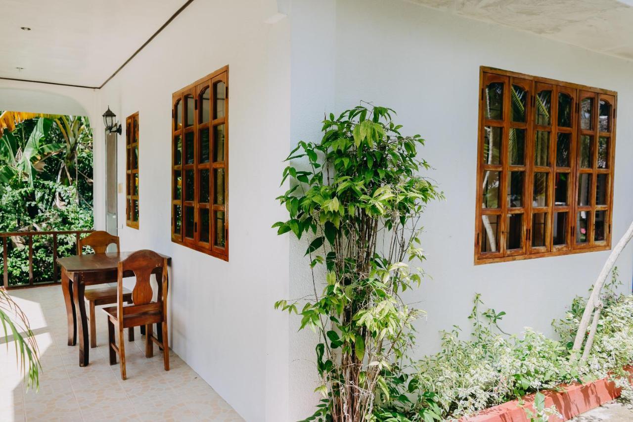 Palmera Palma Private 1-Br Bungalow In Moalboal Exteriér fotografie