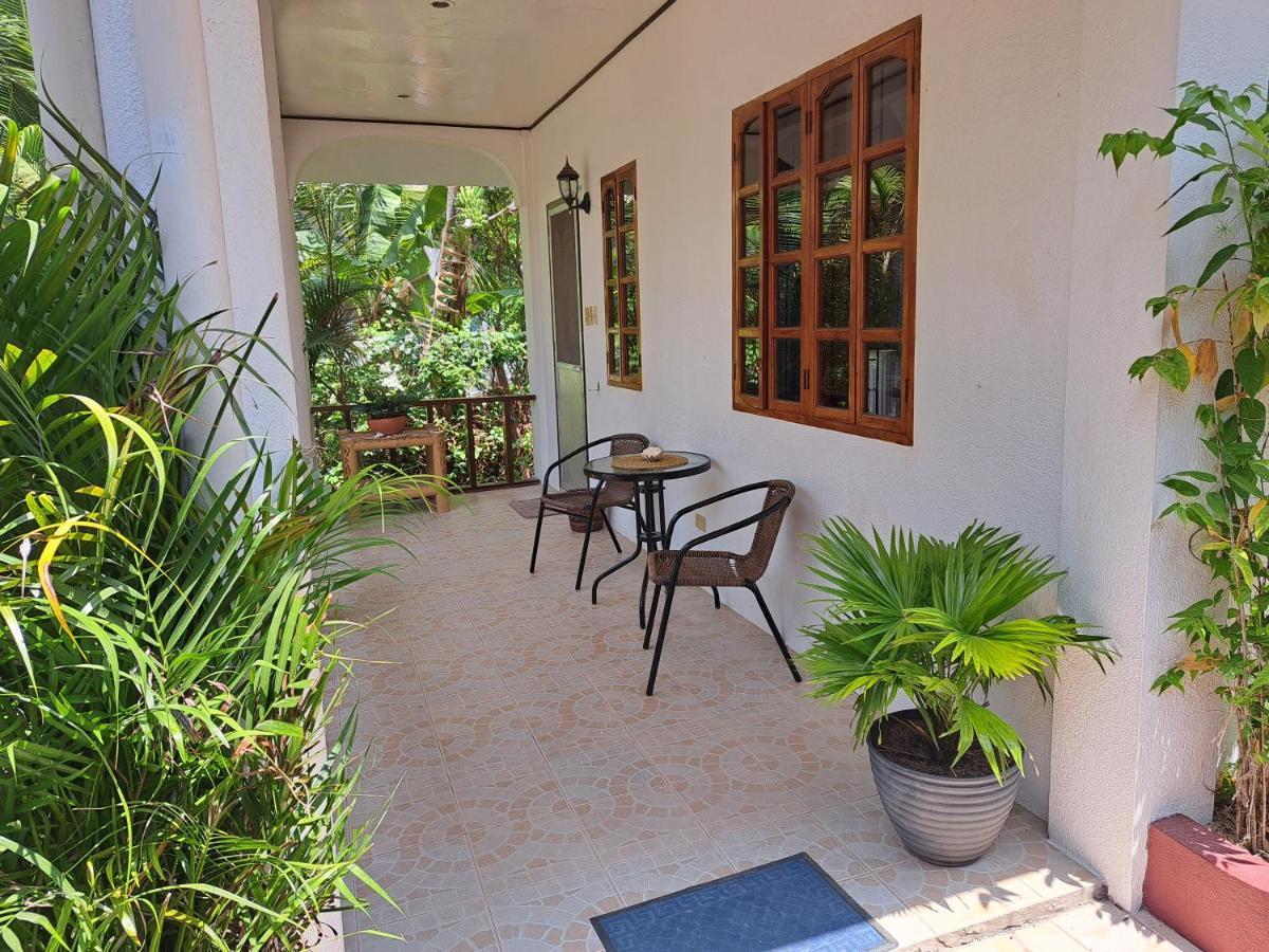Palmera Palma Private 1-Br Bungalow In Moalboal Exteriér fotografie