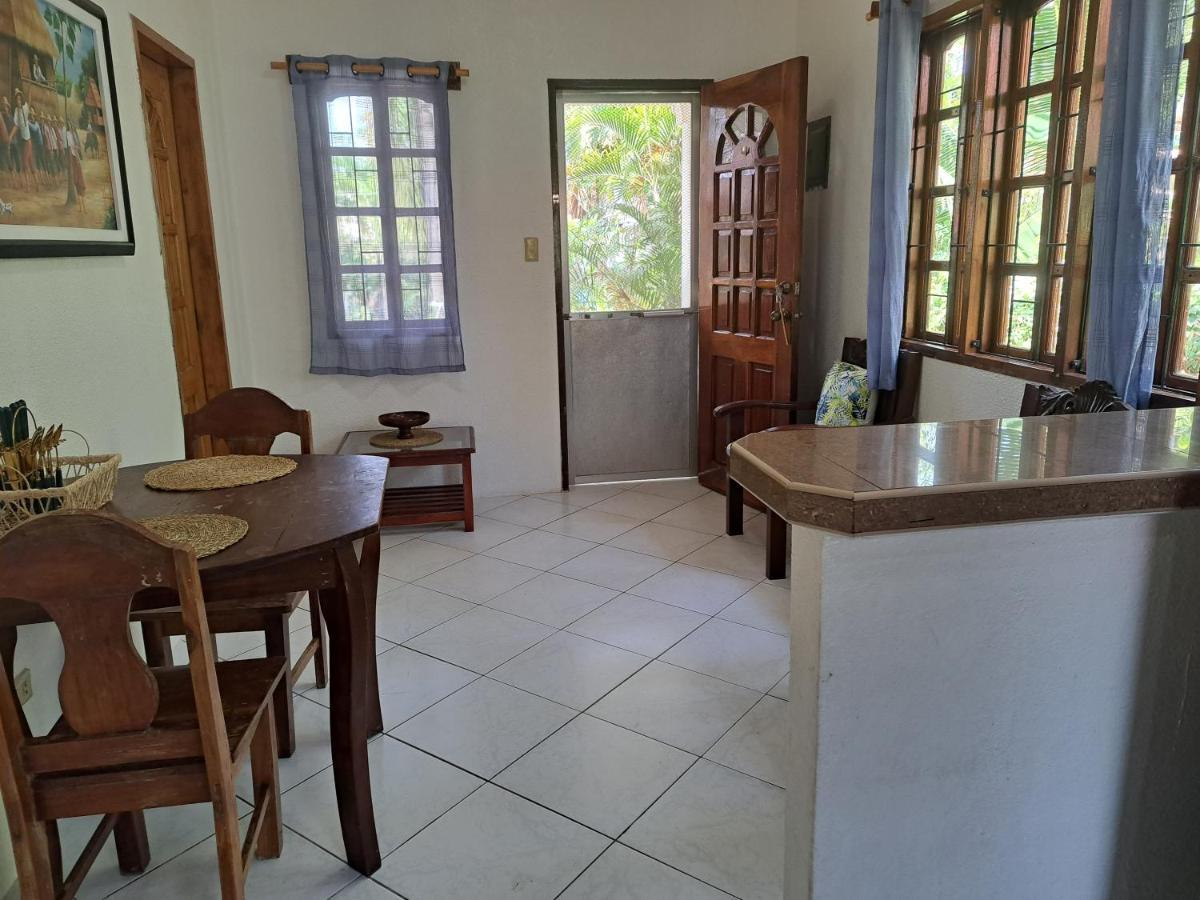 Palmera Palma Private 1-Br Bungalow In Moalboal Exteriér fotografie